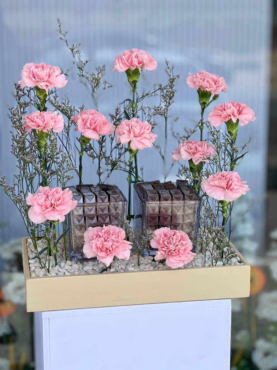 Carnation Crème